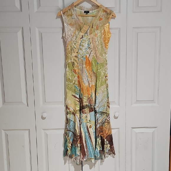 Komarov Dresses & Skirts - ✨ Komarov Crinkle Midi Dress | Lace Detail | Abstract Print ✨